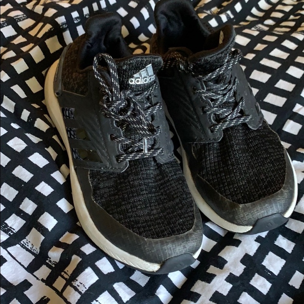 Boys adidas sneakers 1